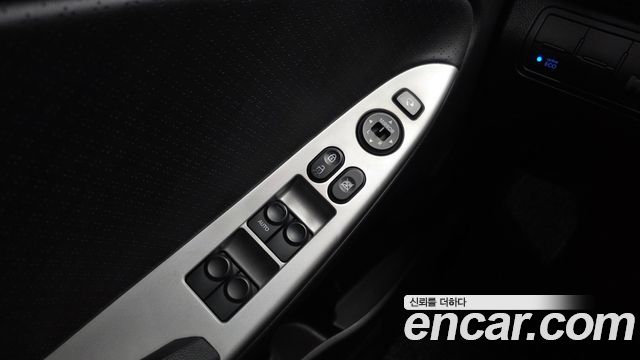 Hyundai Accent 2013 — photo 19