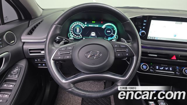 Hyundai Sonata 2022 — photo 14
