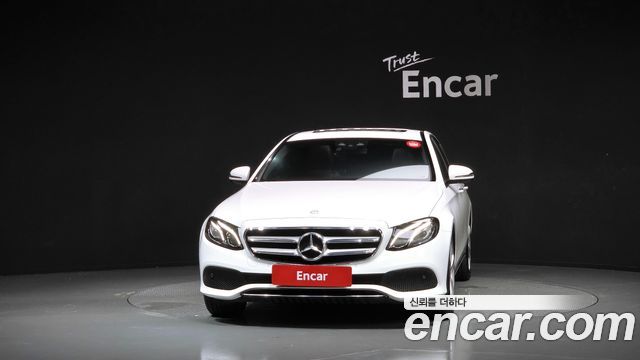 Mercedes-Benz E-Class 2017 — photo 3