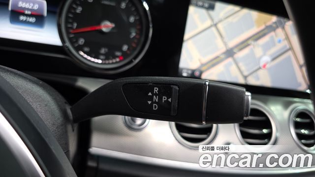 Mercedes-Benz E-Class 2017 — photo 9
