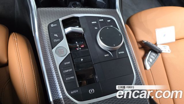 BMW 3-Series 2024 — photo 12