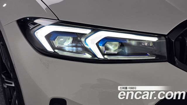 BMW 3-Series 2024 — photo 8