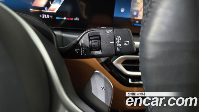 BMW 3-Series 2024 — photo 27