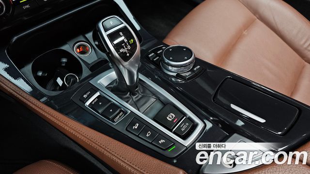 BMW 5-Series 2016 — photo 9