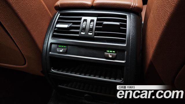 BMW 5-Series 2016 — photo 19