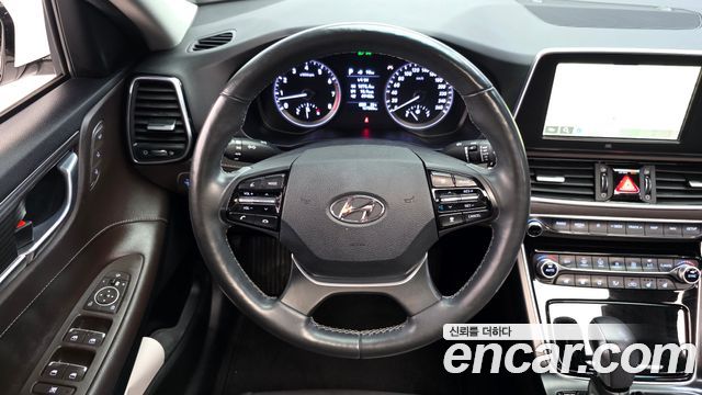 Hyundai Grandeur 2018 — photo 19