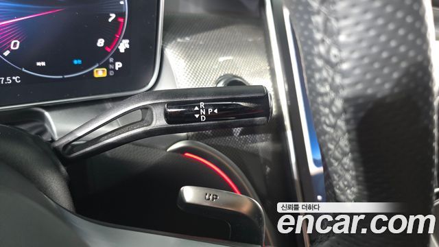 Mercedes-Benz GLC-Class 2025 — photo 12