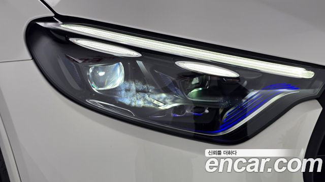 Mercedes-Benz GLC-Class 2025 — photo 8