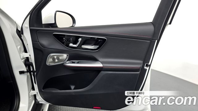 Mercedes-Benz GLC-Class 2025 — photo 14