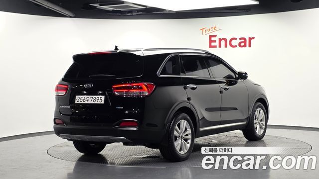 Kia Sorento 2016 — photo 2
