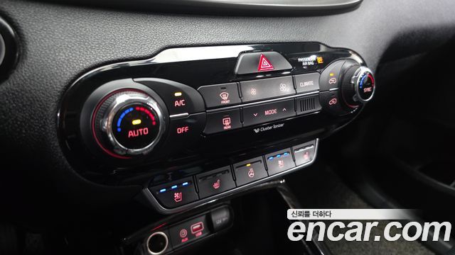 Kia Sorento 2016 — photo 16
