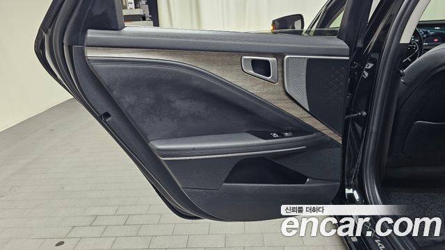 Kia K8 2022 — photo 15