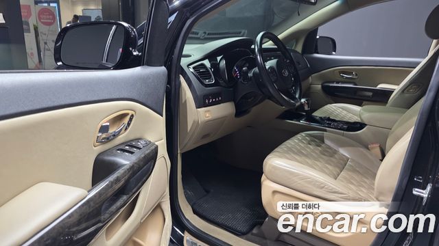 Kia Canival 2019 — photo 13