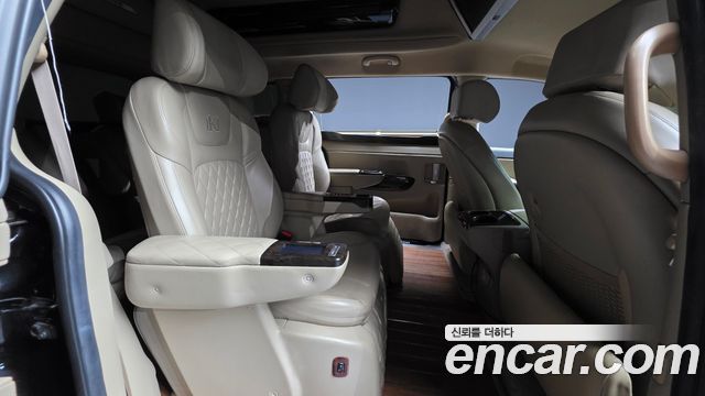 Kia Canival 2019 — photo 17