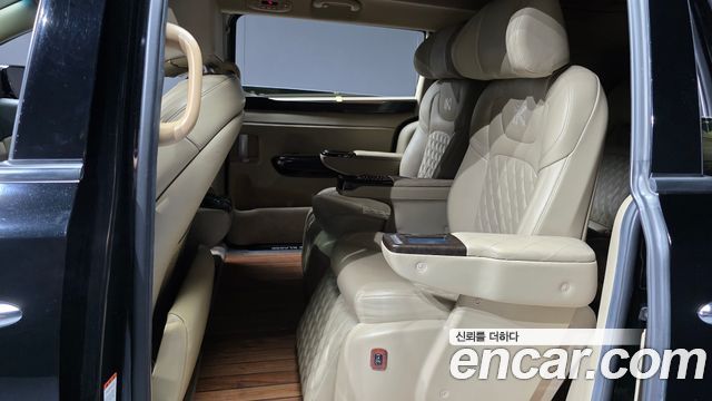 Kia Canival 2019 — photo 18