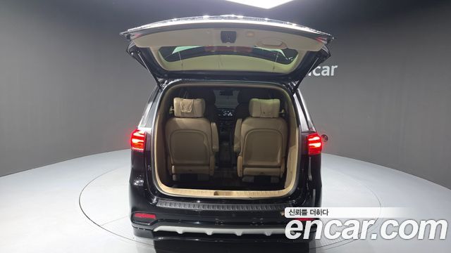 Kia Canival 2019 — photo 26