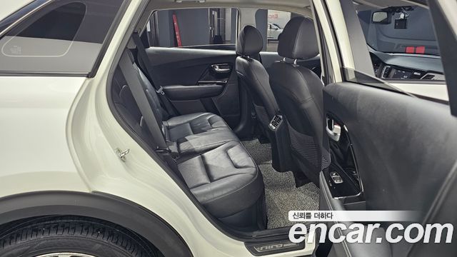 Kia Niro 2018 — photo 17