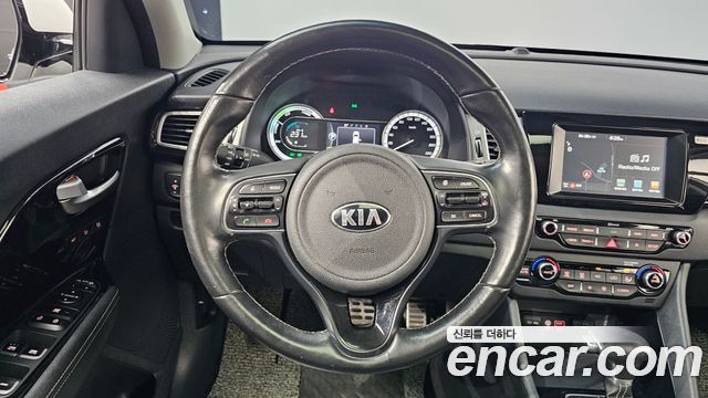Kia Niro 2018 — photo 20
