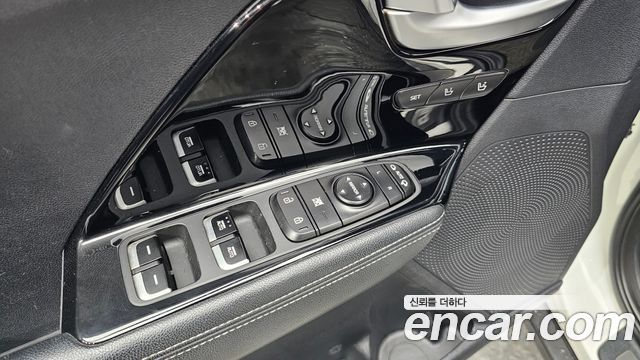 Kia Niro 2018 — photo 27