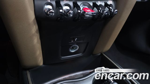 Mini Countryman 2019 — photo 32