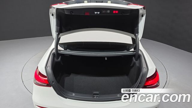 Mercedes-Benz E-Class 2023 — photo 20