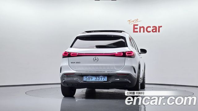 Mercedes-Benz EQA 2022 — photo 4