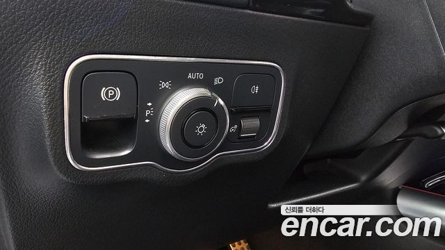 Mercedes-Benz EQA 2022 — photo 26