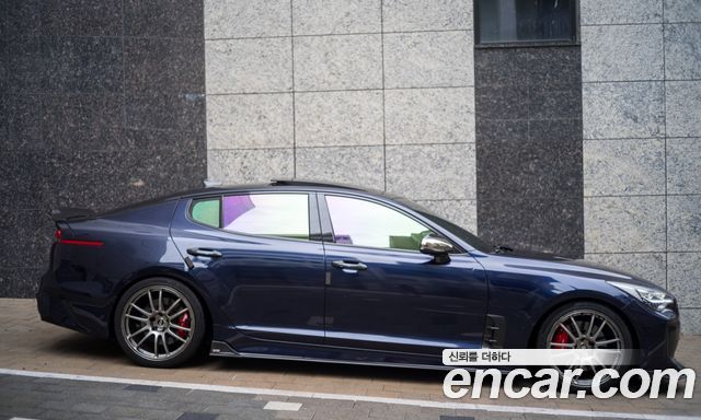 Kia Stinger 2018 — photo 17