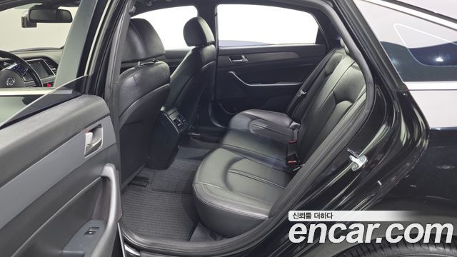 Hyundai Sonata 2018 — photo 11