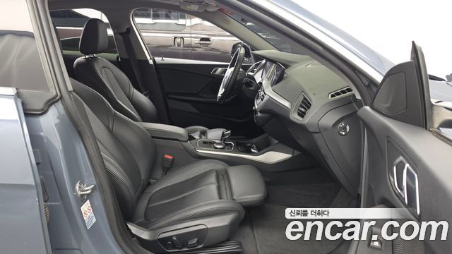 BMW 2-Series 2020 — photo 17