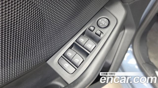 BMW 2-Series 2020 — photo 29