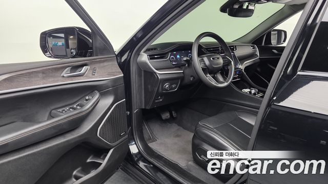 Jeep Cherokee 2023 — photo 13