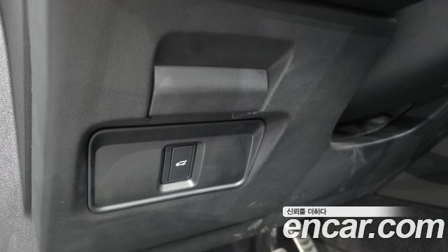 Land Rover Discovery Sport 2024 — photo 38