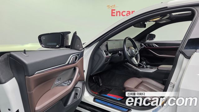 BMW i4 2023 — photo 13
