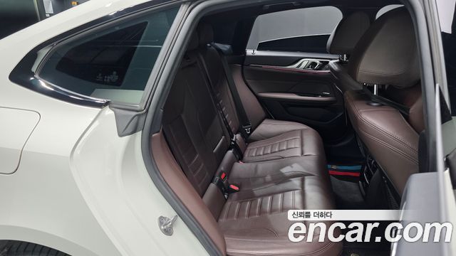 BMW i4 2023 — photo 17