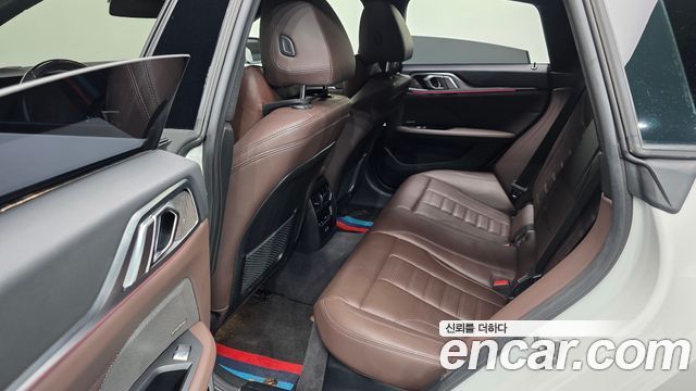 BMW i4 2023 — photo 18
