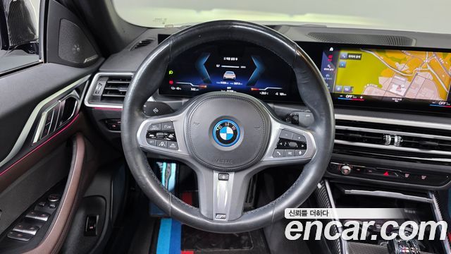 BMW i4 2023 — photo 19