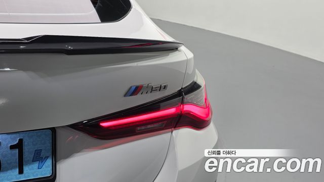 BMW i4 2023 — photo 9