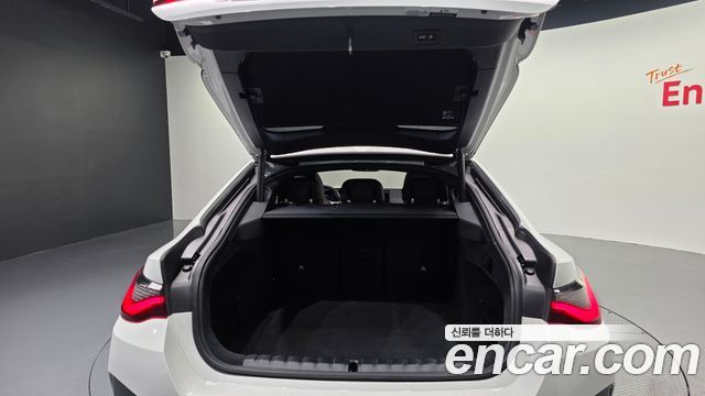 BMW i4 2023 — photo 34