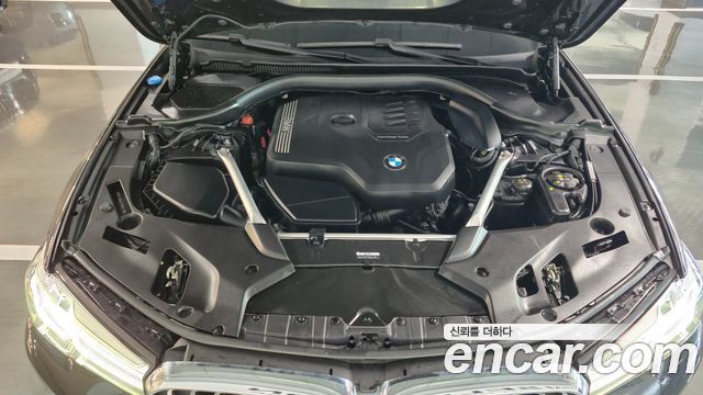 BMW 5-Series 2023 — photo 6