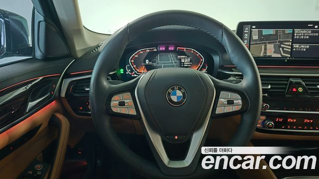 BMW 5-Series 2023 — photo 14