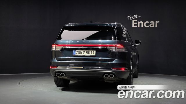 Lincoln Aviator 2023 — photo 4