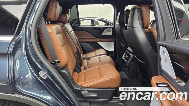 Lincoln Aviator 2023 — photo 18