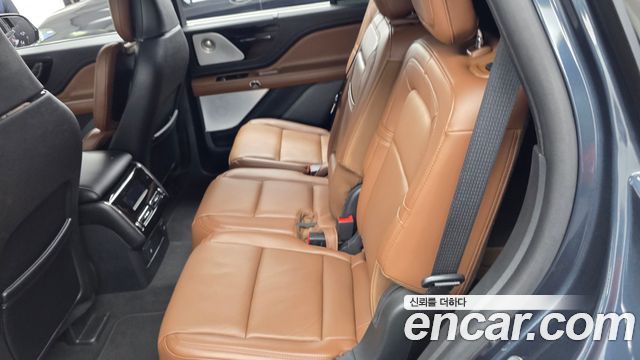 Lincoln Aviator 2023 — photo 16