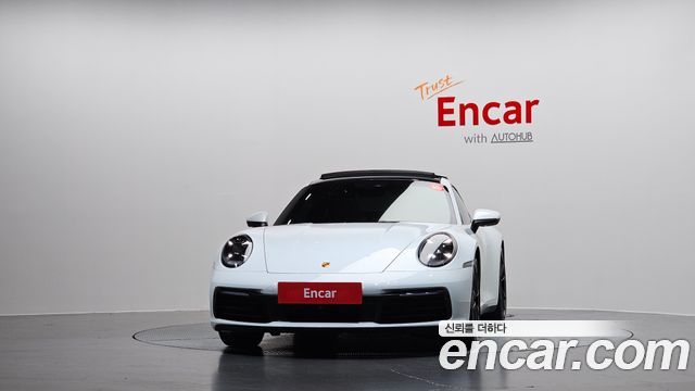 Porsche 911 2021 — photo 3