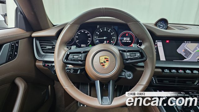 Porsche 911 2021 — photo 12