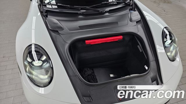 Porsche 911 2021 — photo 20