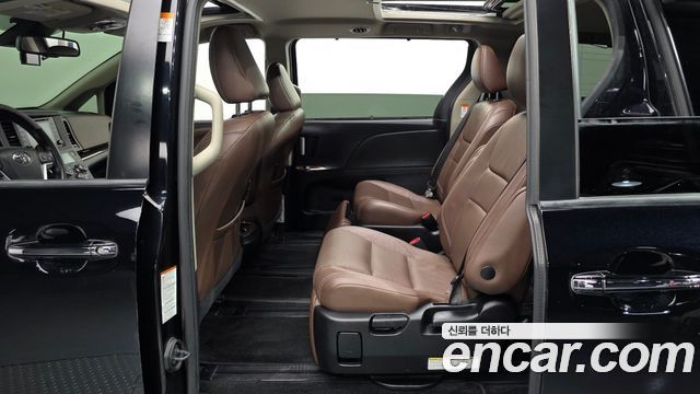 Toyota Sienna 2018 — photo 18