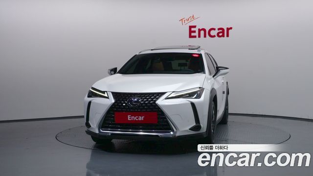 Lexus UX 2021 — photo 3