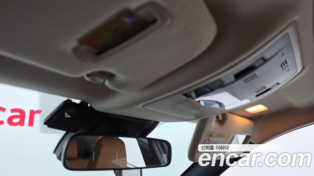 Lexus UX 2021 — photo 24